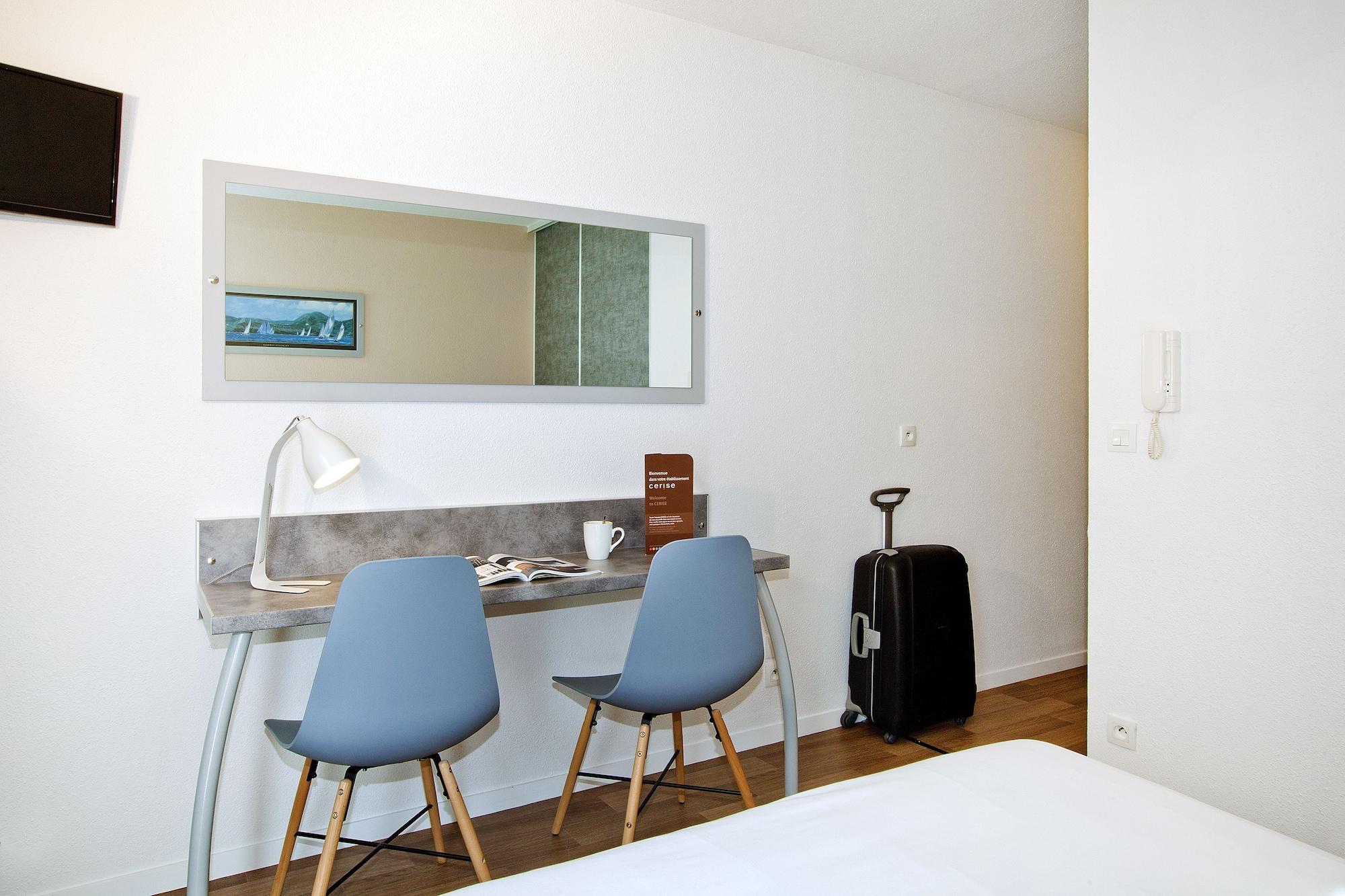 Cerise Lannion Aparthotel Exterior photo