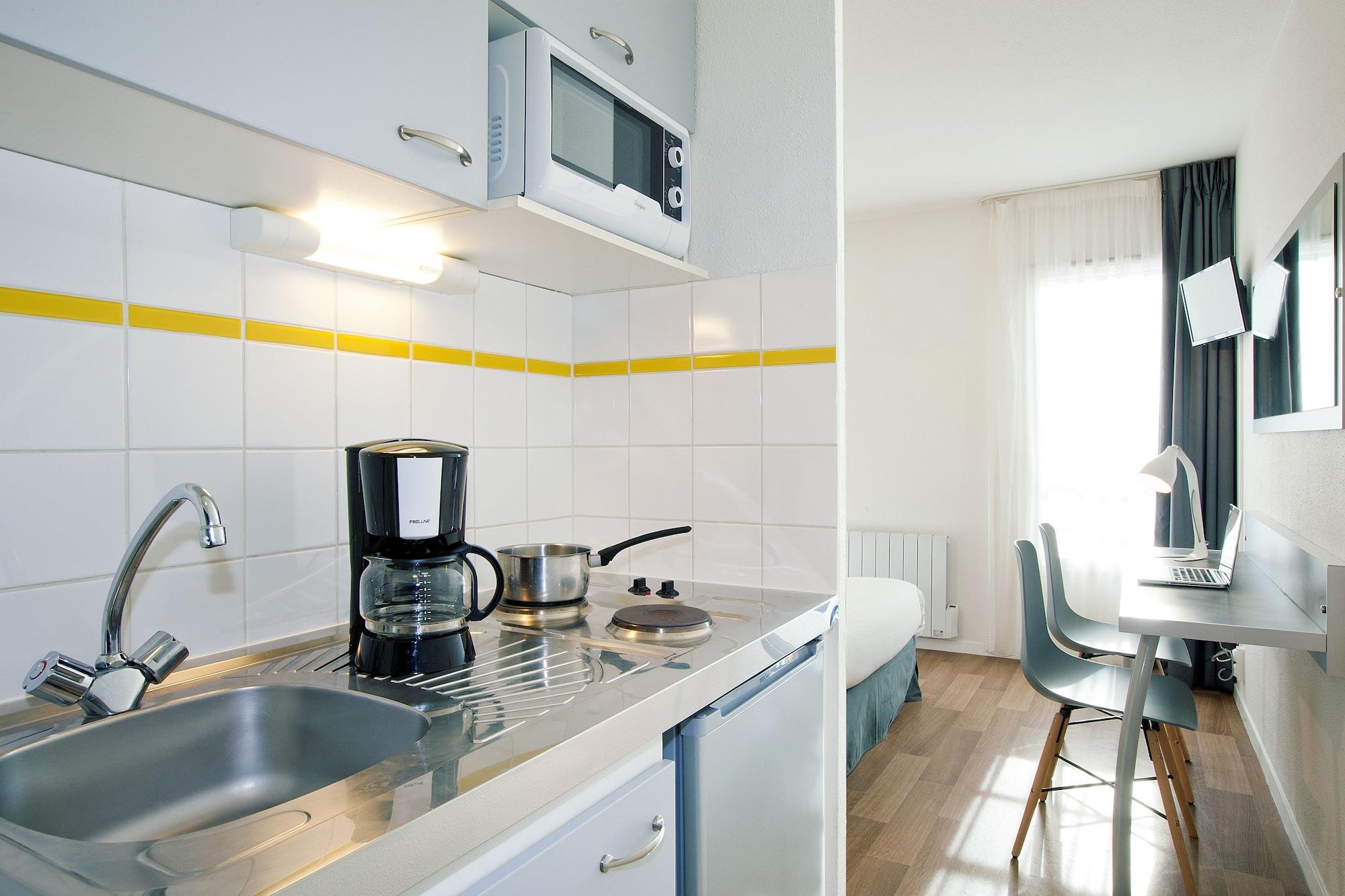Cerise Lannion Aparthotel Exterior photo